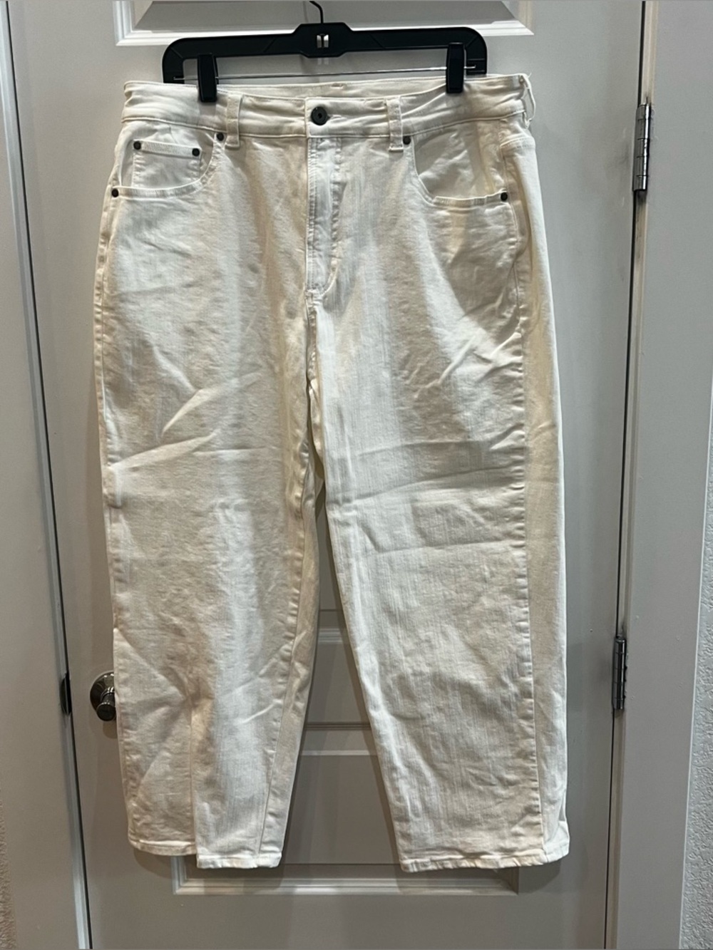 Universal Standard Etta High Rise Straight Leg Jeans 28 Inch - White - Picture 2 of 5